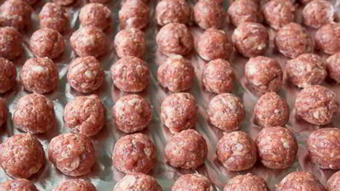 фрикадельки в пикантном томатном соусе