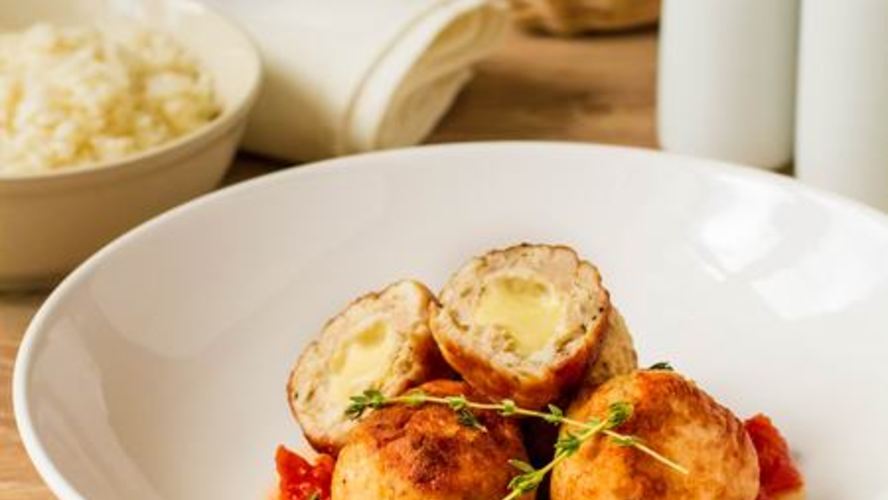 Рецепт куриных фрикаделек с моцареллой