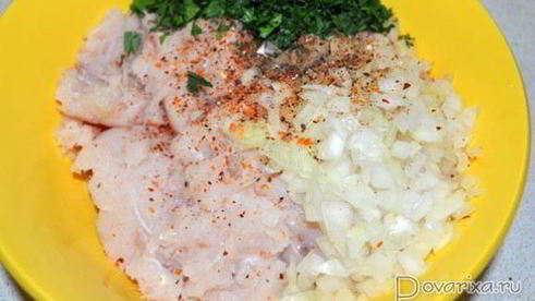 рыбные фрикадельки в сливочно-томатном соусе