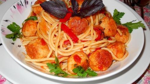 спагетти с фрикадельками леди и бродяга