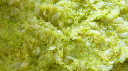 спаржевая фасоль с фрикадельками в пикантном соусе