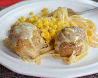 Сырные куриные фрикадельки