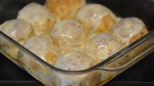сырные куриные фрикадельки