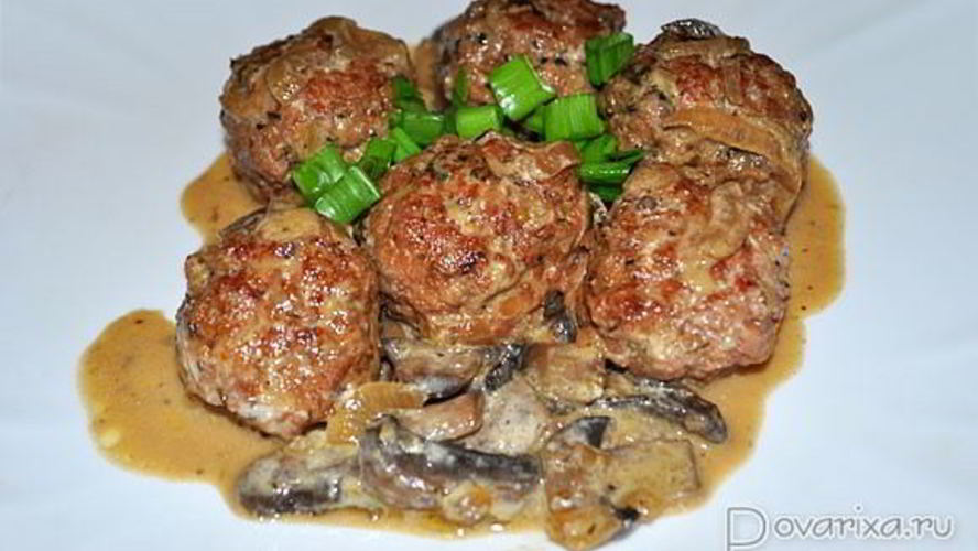 Рецепт тушеных фрикаделек в грибном соусе