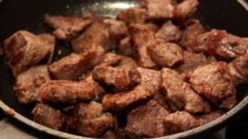 картофель с говядиной в духовке