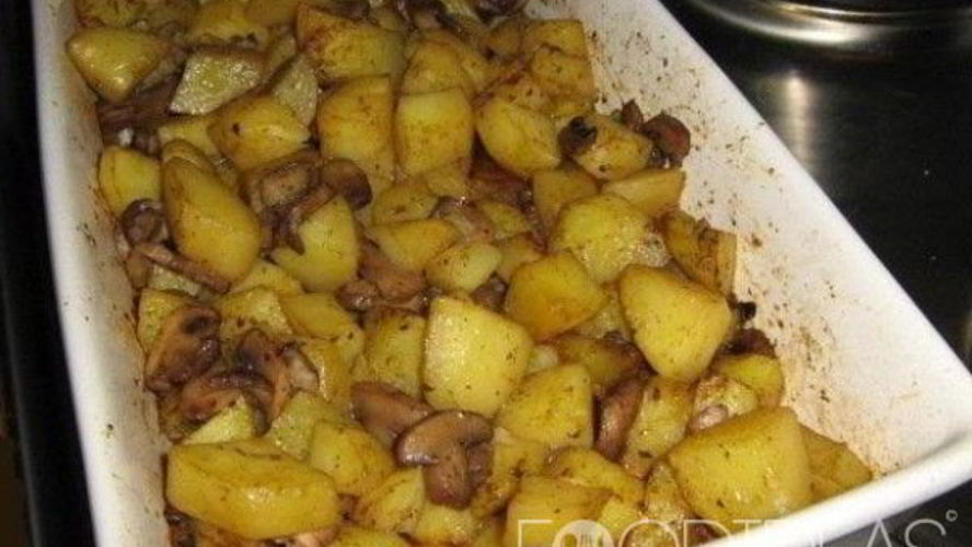 Рецепт картофеля с грибами в духовке