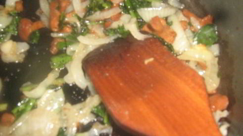 картофель с руколой и лисичками