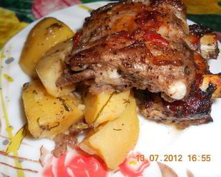 Картошка с ребрышками в духовке