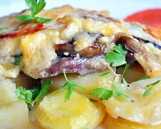 Картошка с шампиньонами и сыром в духовке
