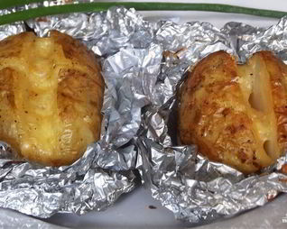 Печеная картошка в духовке