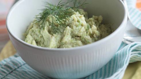 пюре из картофеля и пастернака с кроликом