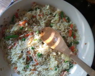 Рис с замороженными овощами