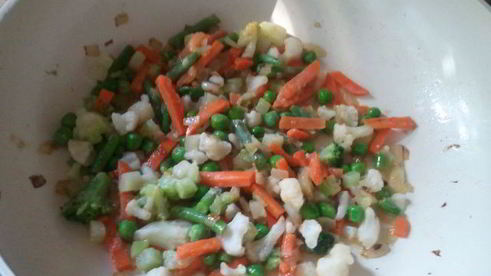 рис с замороженными овощами