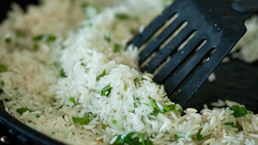 Рецепт риса с зеленью на гарнир