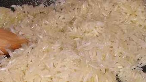 рис зеленый с золотистой спаржей