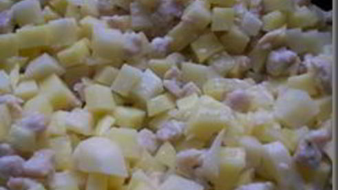 жареная картошка с куриным филе