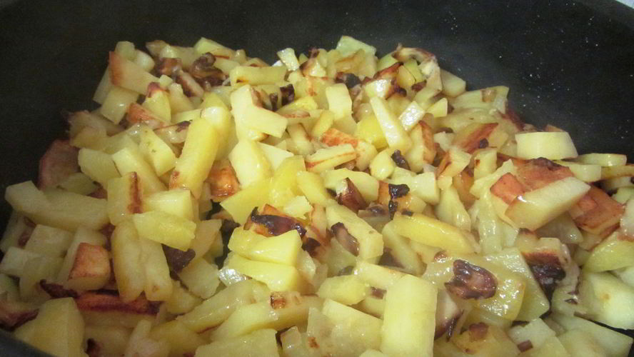 Рецепт жаренного картофеля с шампиньонами
