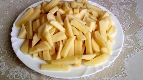 жареный картофель с луком