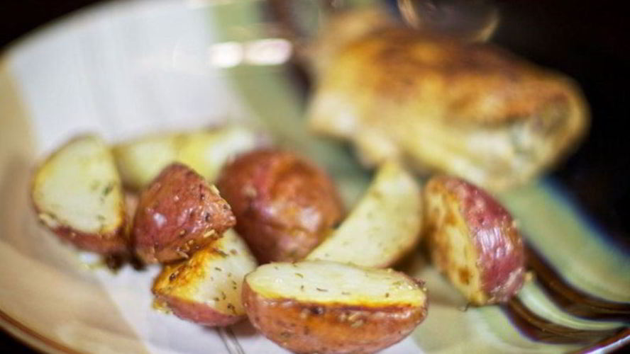 Рецепт жареного картофеля в духовке