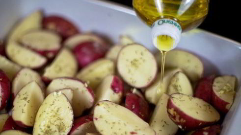 жареный картофель в духовке