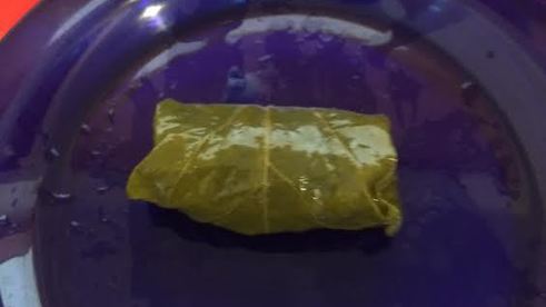 долма — голубцы в виноградных листьях