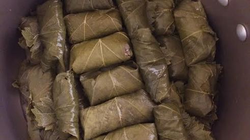 долма — голубцы в виноградных листьях