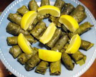 Долма с изюмом и грецкими орехами