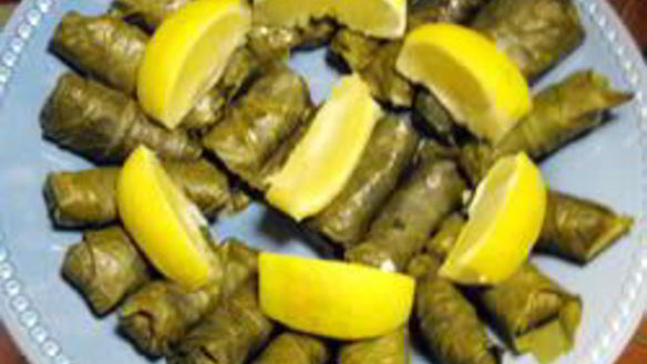 Рецепт Долмы с изюмом и грецкими орехами