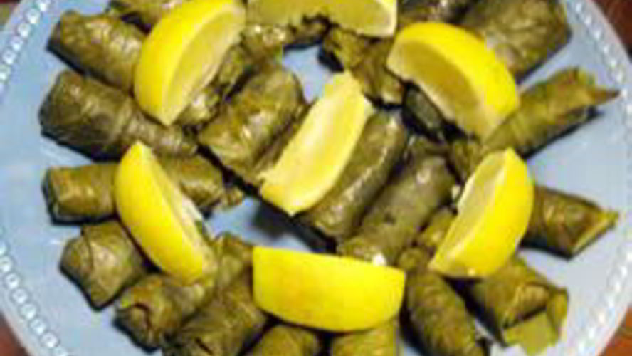 Рецепт долмы с изюмом и грецкими орехами