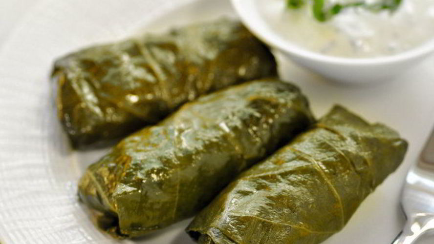 Рецепт голубцов в виноградных листьях