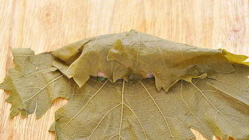 голубцы в виноградных листьях