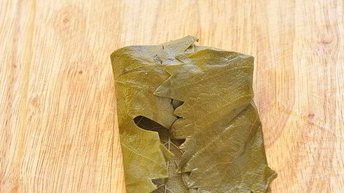 голубцы в виноградных листьях