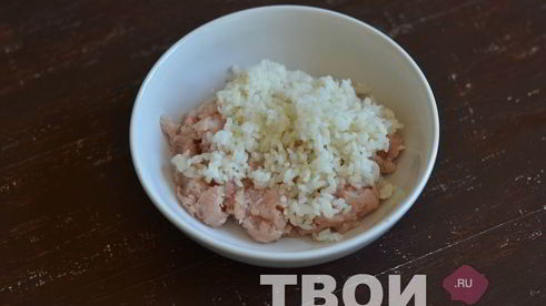 куриные голубцы в листьях савойской капусты