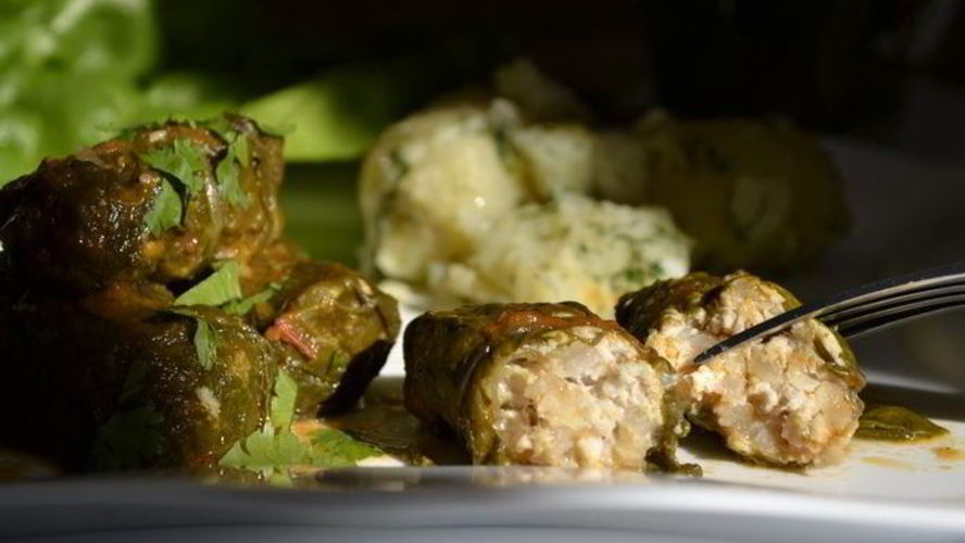 Рецепт зеленых голубцов с листьями мангольда, шпината и вкусом лета