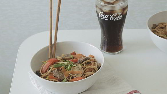 Рецепт Гречневой лапши с говядиной и овощами