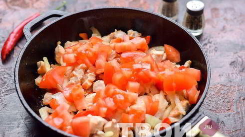 гречневая лапша с курицей и овощами