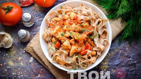 гречневая лапша с курицей и овощами