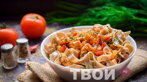 гречневая лапша с курицей и овощами