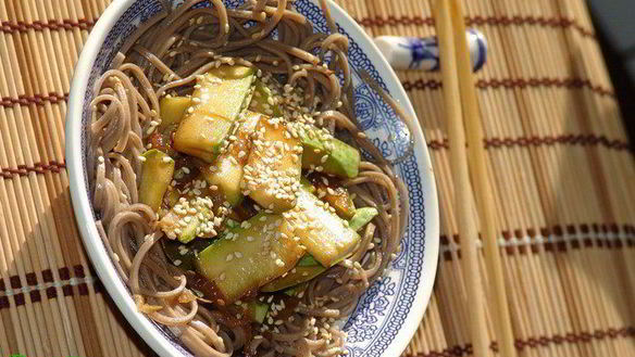 Рецепт Гречневой лапши Соба с кабачками