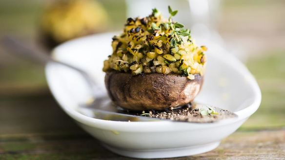 Рецепт Фаршированных булгуром шампиньоны