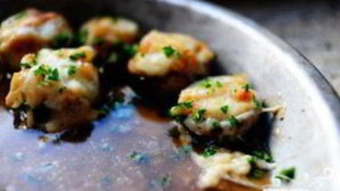 фаршированные грибы с луком