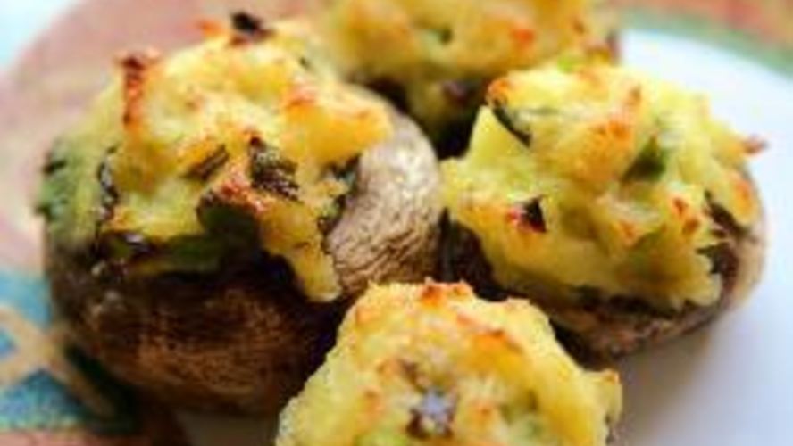 Рецепт грибов, фаршированных картошкой и сыром