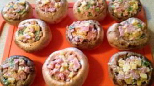 грибы, фаршированные ветчиной и сыром