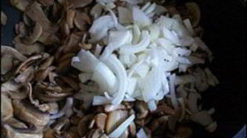 грибы в сметане