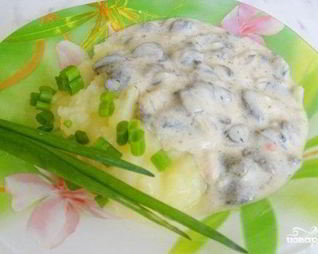 Грибы в сметанном соусе