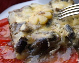 Лисички, запеченные в духовке с овощами