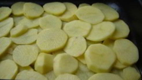 лисички, запеченные в духовке с овощами