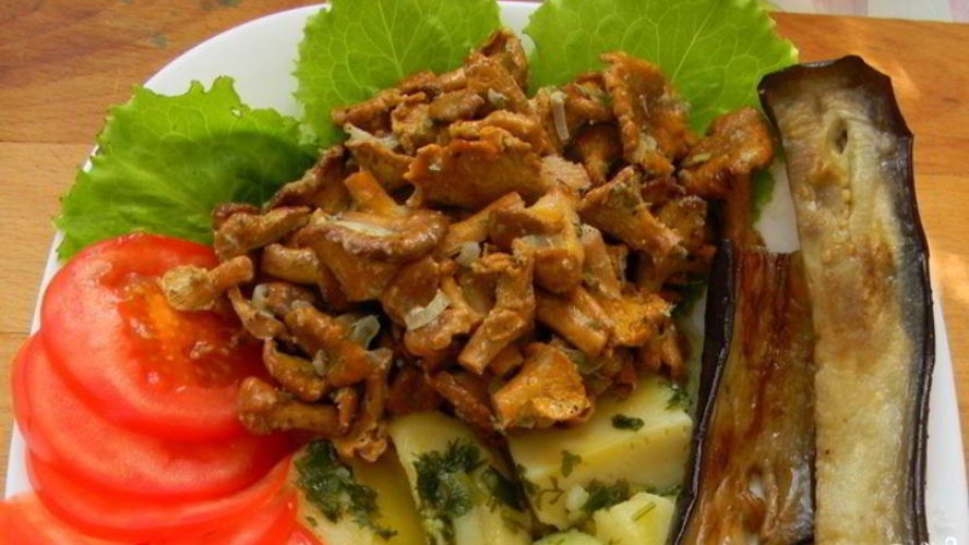 Рецепт лисичек, запеченных в сметане