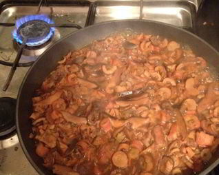 Рыжики, жареные со сметаной