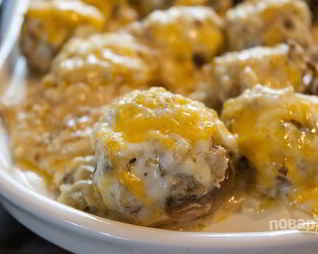 Шампиньоны, фаршированные беконом и сыром